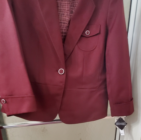 NWT Emily 2 Piece Pant Suit; Sz 14; Wine Color; Lined; $70 - Picture 13 of 16